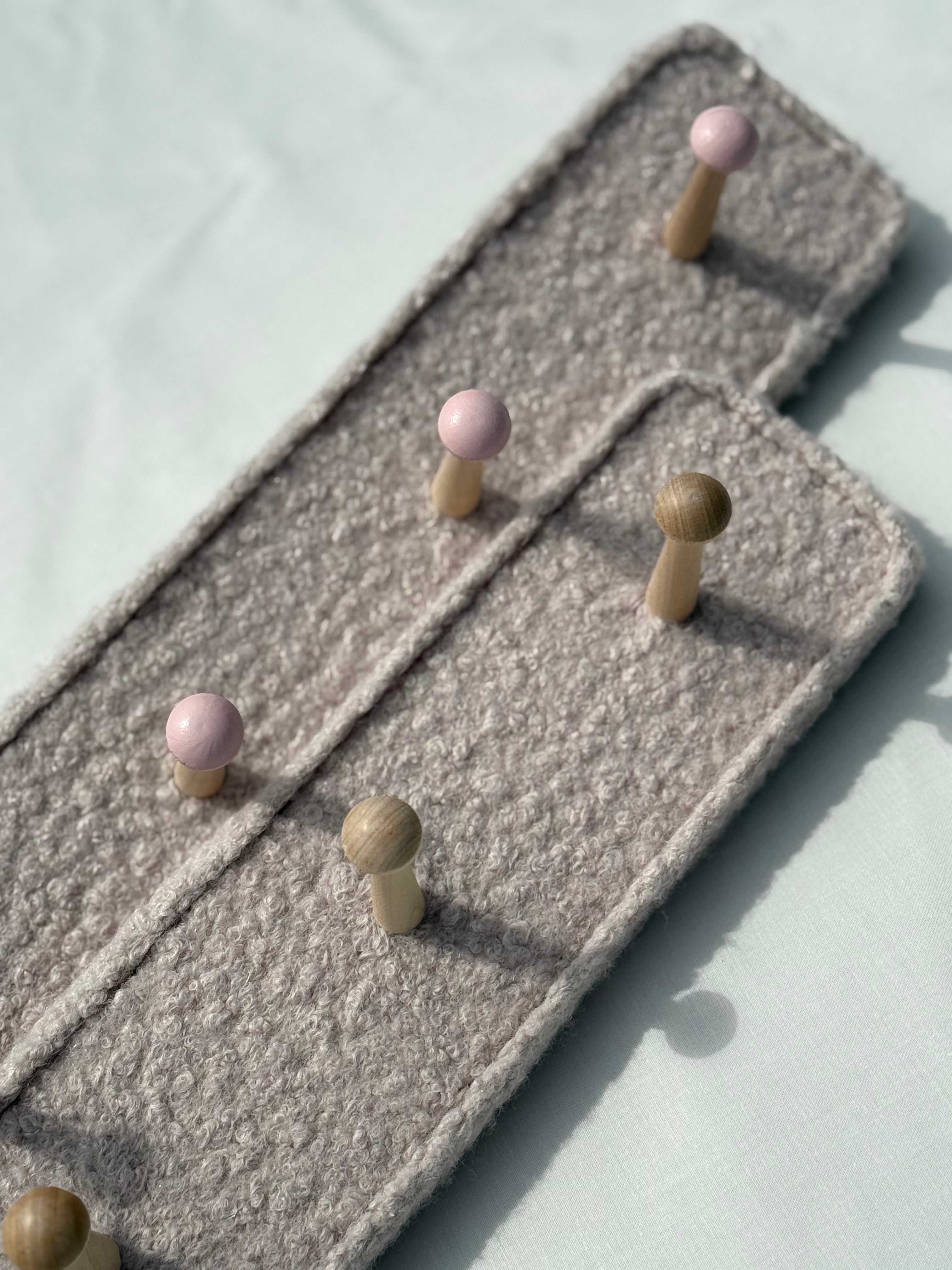 Peg racks - boucle